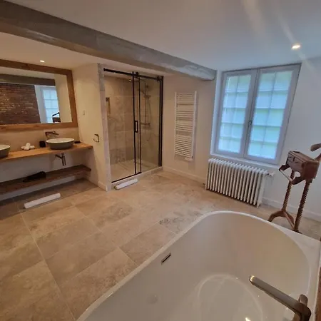 Au Moulin Saint Nicol - 4*