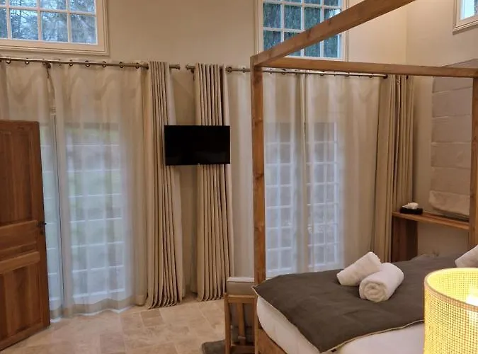 Гостевой дом Au Moulin Saint Nicol - 4*